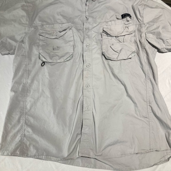 🦩2 Black Tip Big Catch shirts - Picture 7 of 15